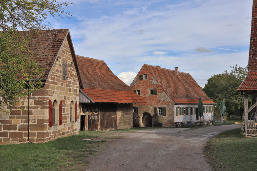 Hohenloher Freilandmuseum - Weinbauernhaus aus Verrenberg.jpg