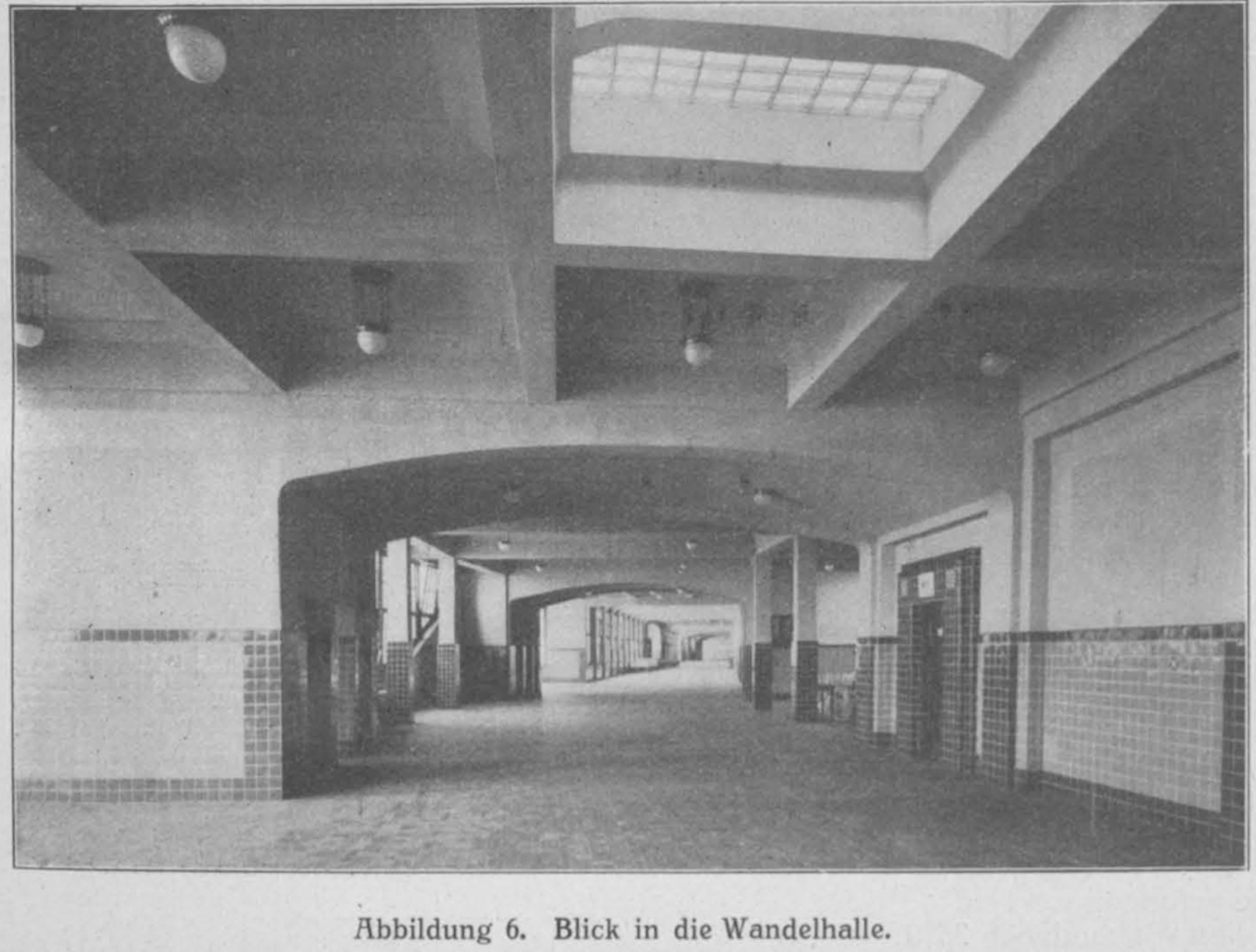 Wandelhalle noch leer.png
