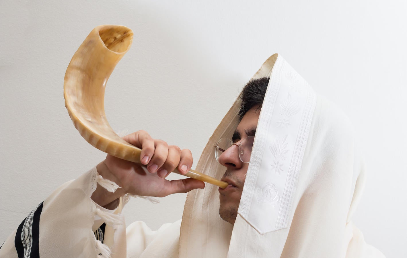 shofar-1419x900.jpg